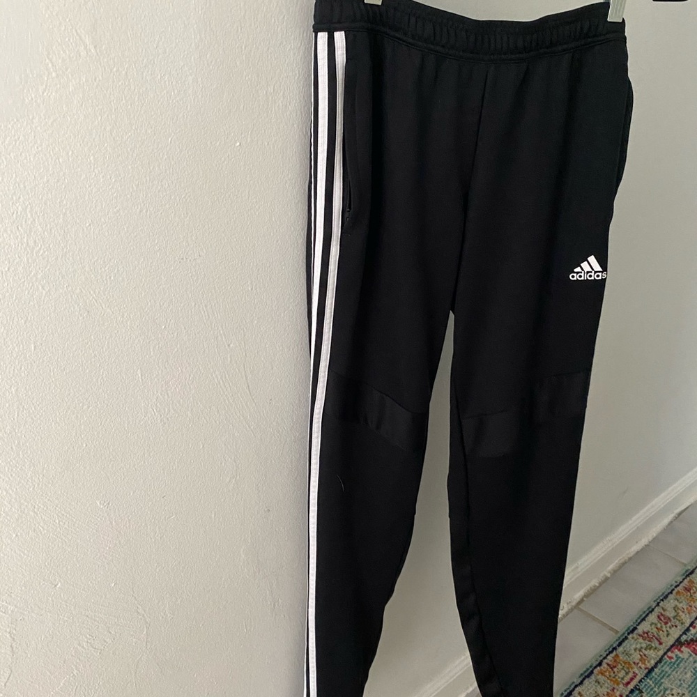 Women’s Adidas sweat pants